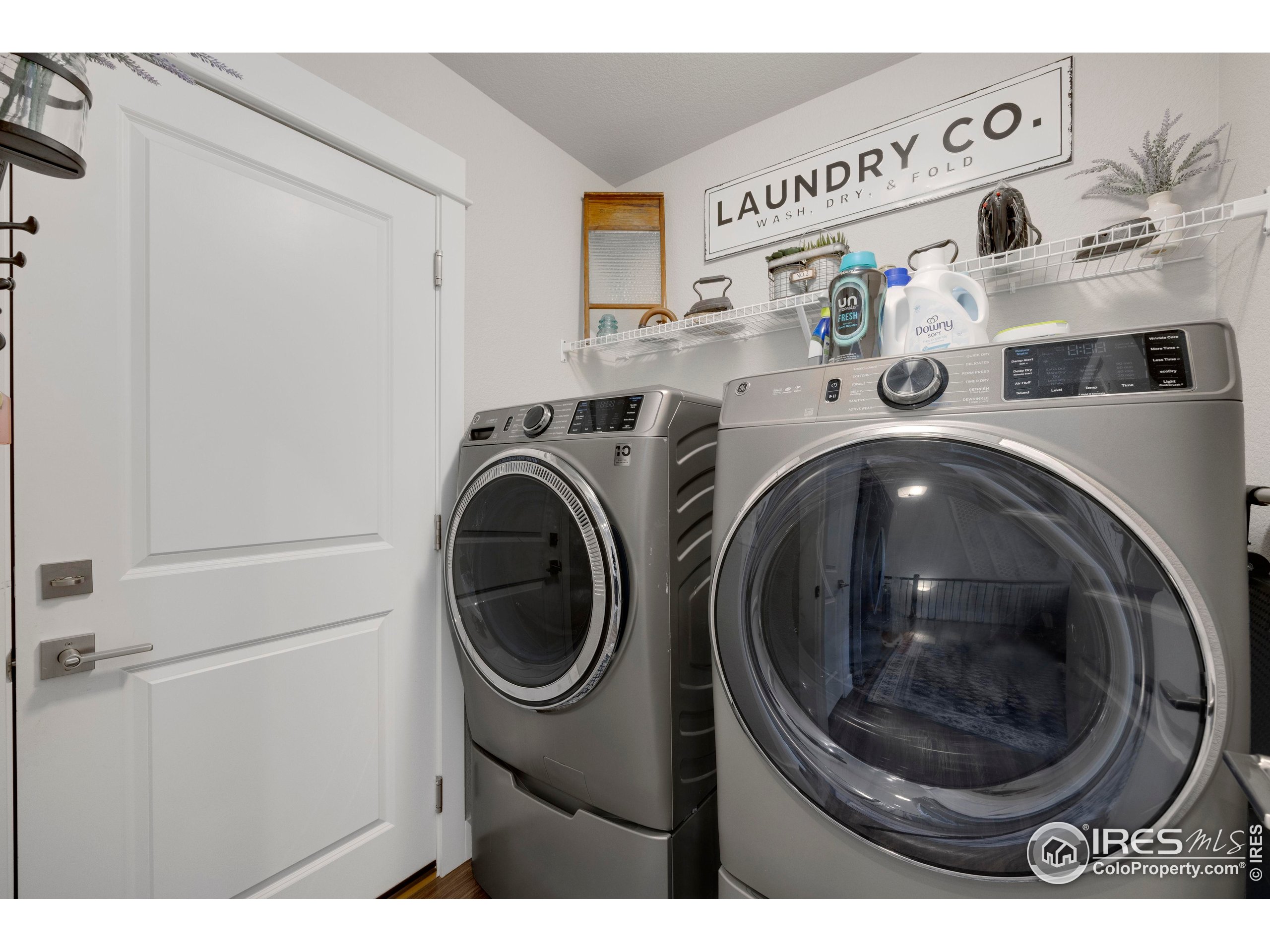 Loveland, Colorado, 80538, United States, 5 Bedrooms Bedrooms, ,3 BathroomsBathrooms,Residential,For Sale,1866532
