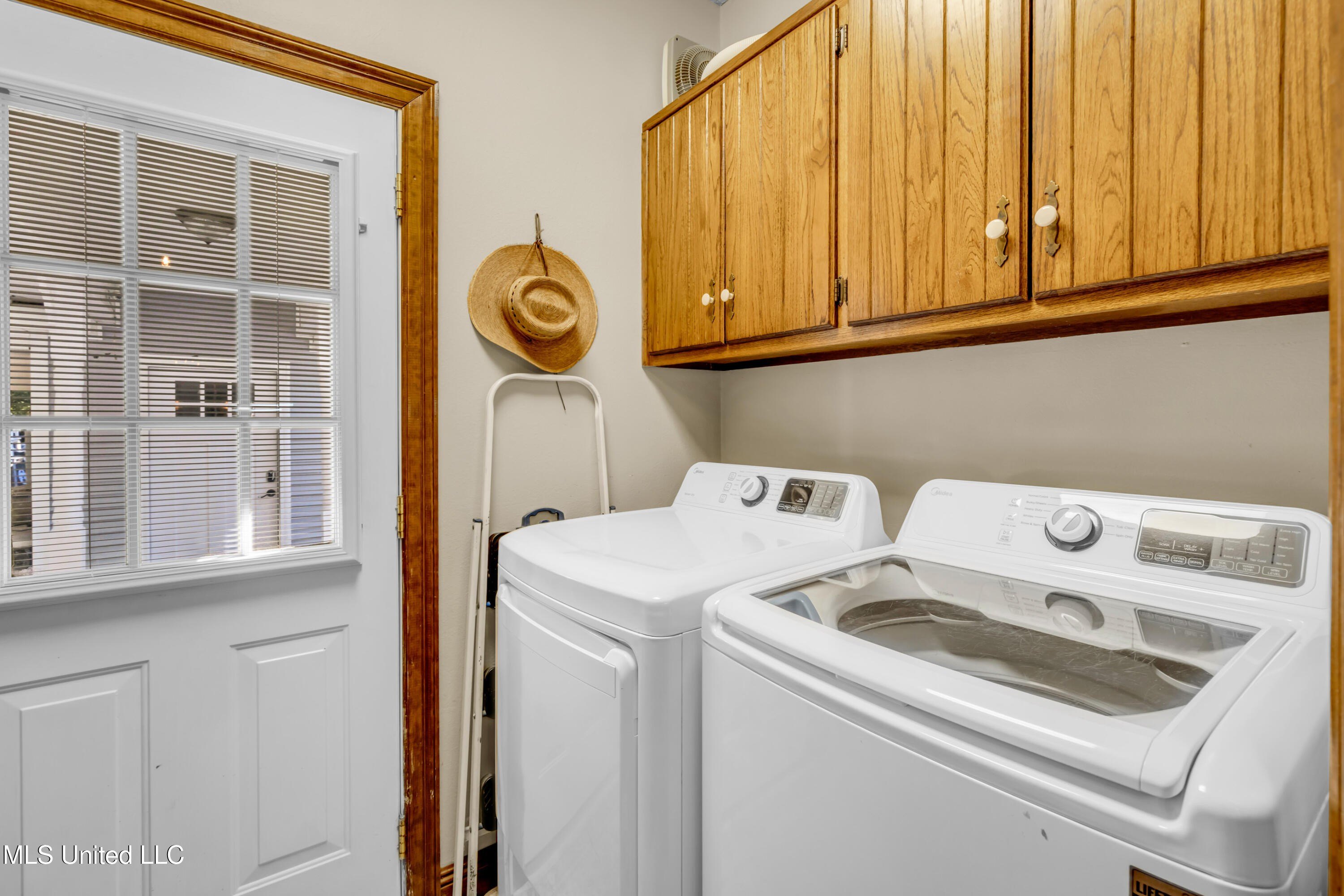 Gautier, Mississippi, 39553, United States, 4 Bedrooms Bedrooms, ,4 BathroomsBathrooms,Residential,For Sale,1989936