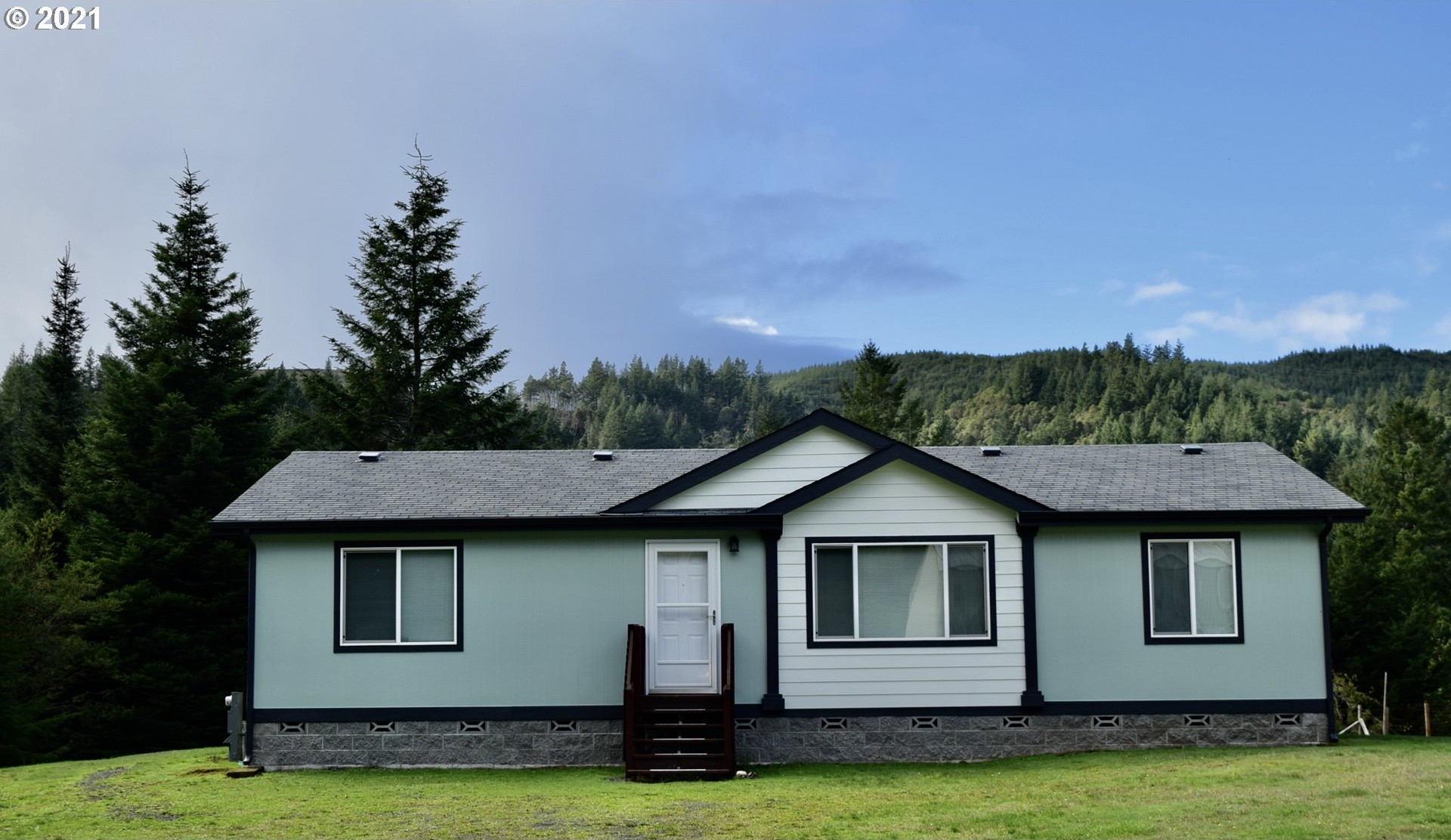 Gold Beach, Oregon, 97444, United States, 3 Bedrooms Bedrooms, ,1 BathroomBathrooms,Residential,For Sale,1980653