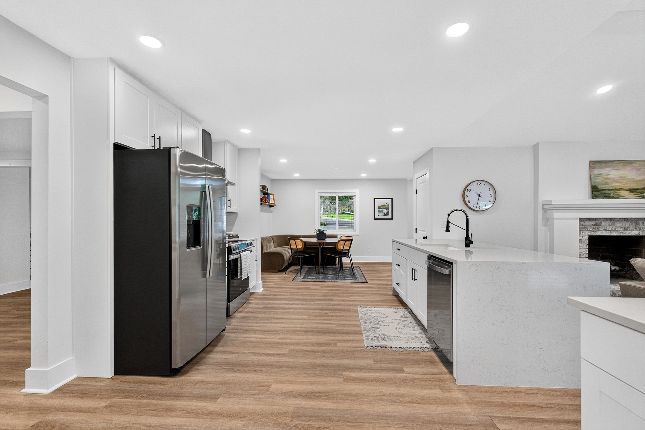  Completely Rebuilt from the Studs and Move-In Ready - 物件實景