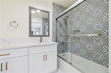 Los Angeles, California, 90016, United States, ,Residential,For Sale,1895088