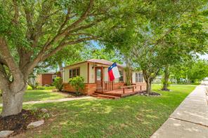 8th St, Freeport, TX 77541