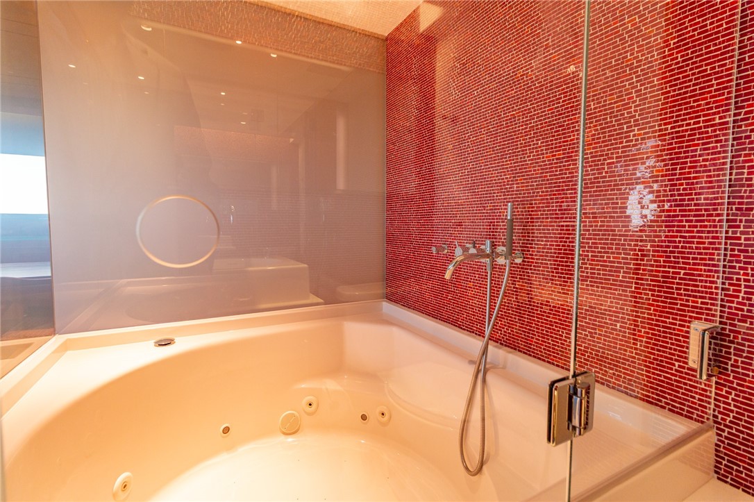 Pittsburgh, Pennsylvania, 15211, United States, 1 Bedroom Bedrooms, ,2 BathroomsBathrooms,Residential,For Sale,1981120