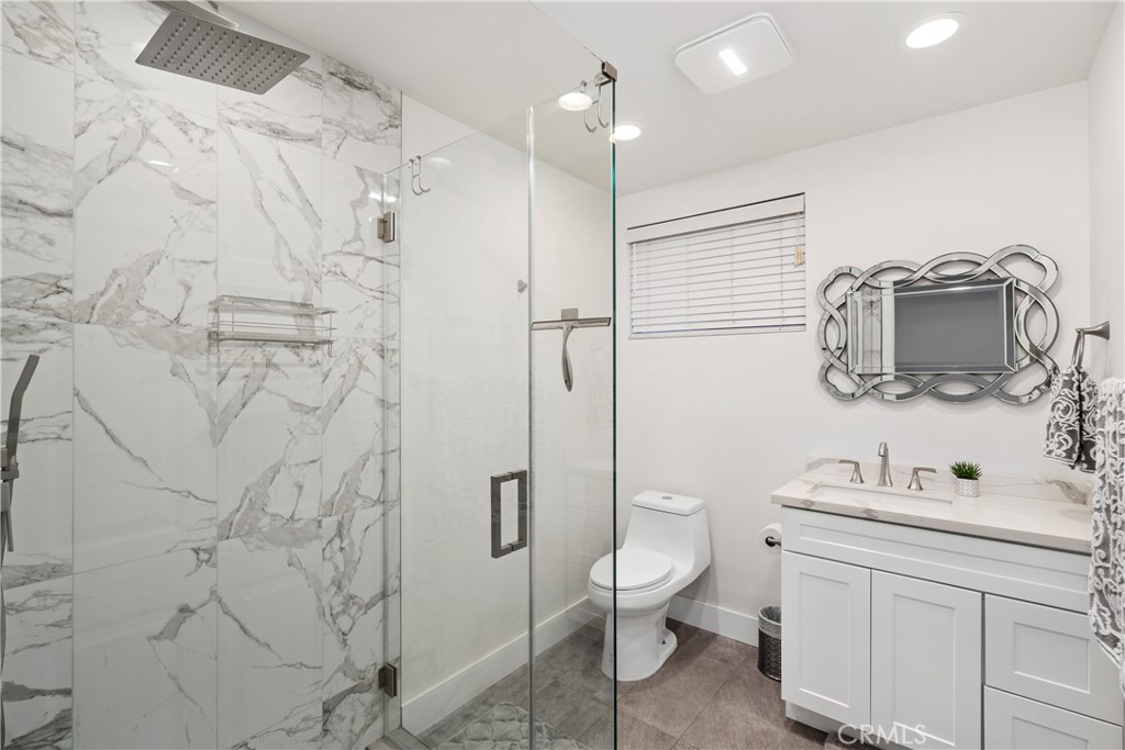 Valley Glen, California, 91401, United States, 4 Bedrooms Bedrooms, ,4 BathroomsBathrooms,Residential,For Sale,1990923