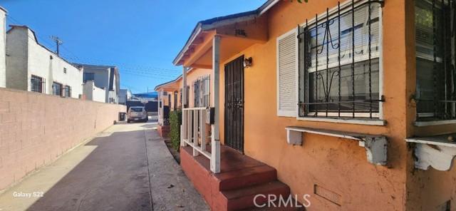 Los Angeles, California, 90044, United States, ,Residential,For Sale,2005902