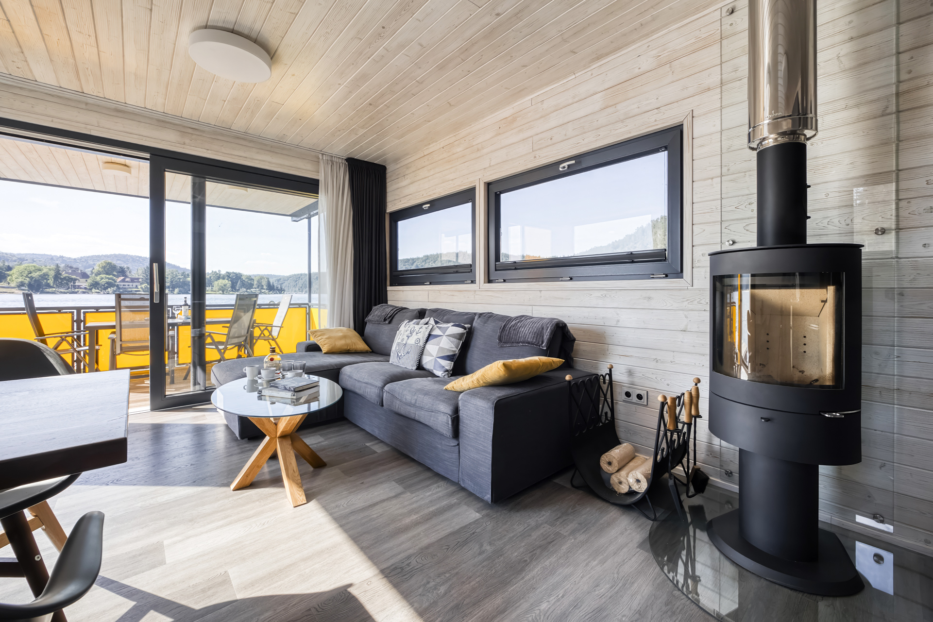 2-bedroom Houseboat - 物件實景