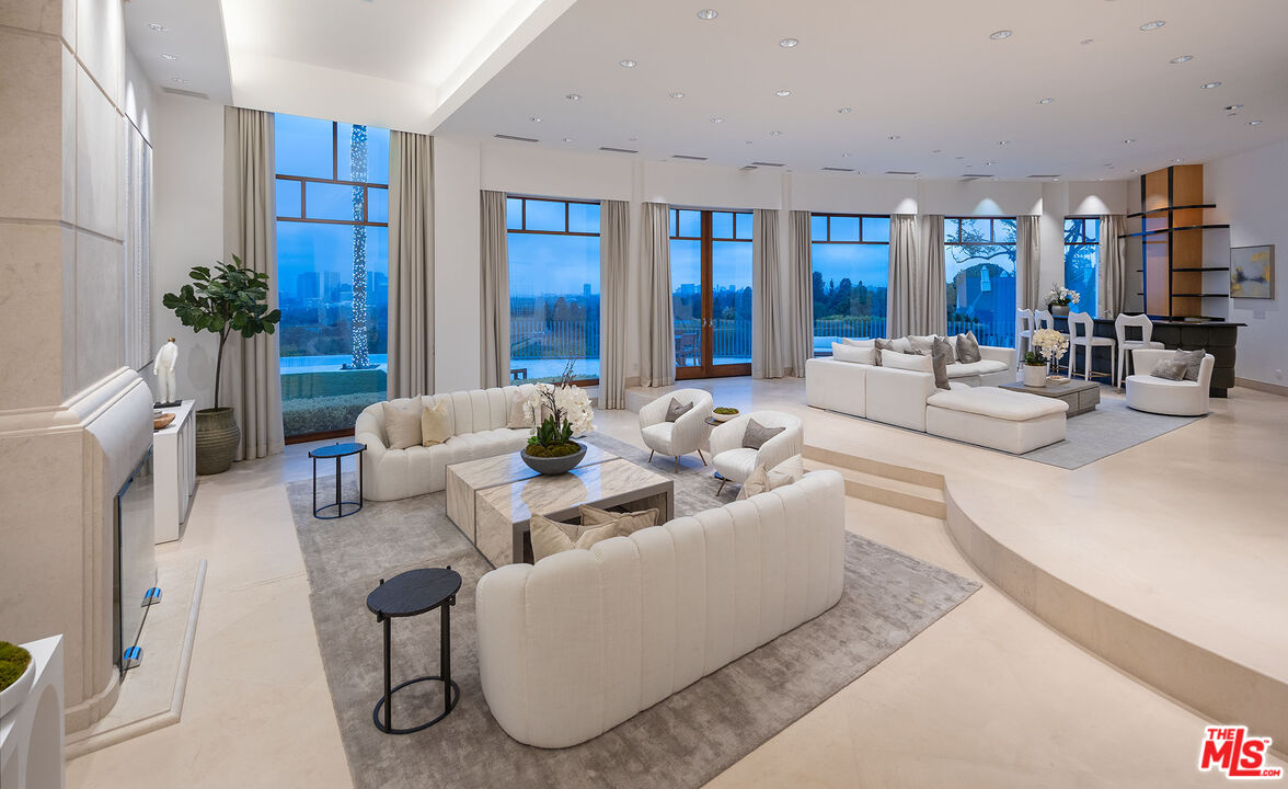 1118 Calle Vista Dr, Beverly Hills, California, 90210, United States, 4 Bedrooms Bedrooms, ,8 BathroomsBathrooms,Residential,For Sale,1118 Calle Vista Dr,1644592