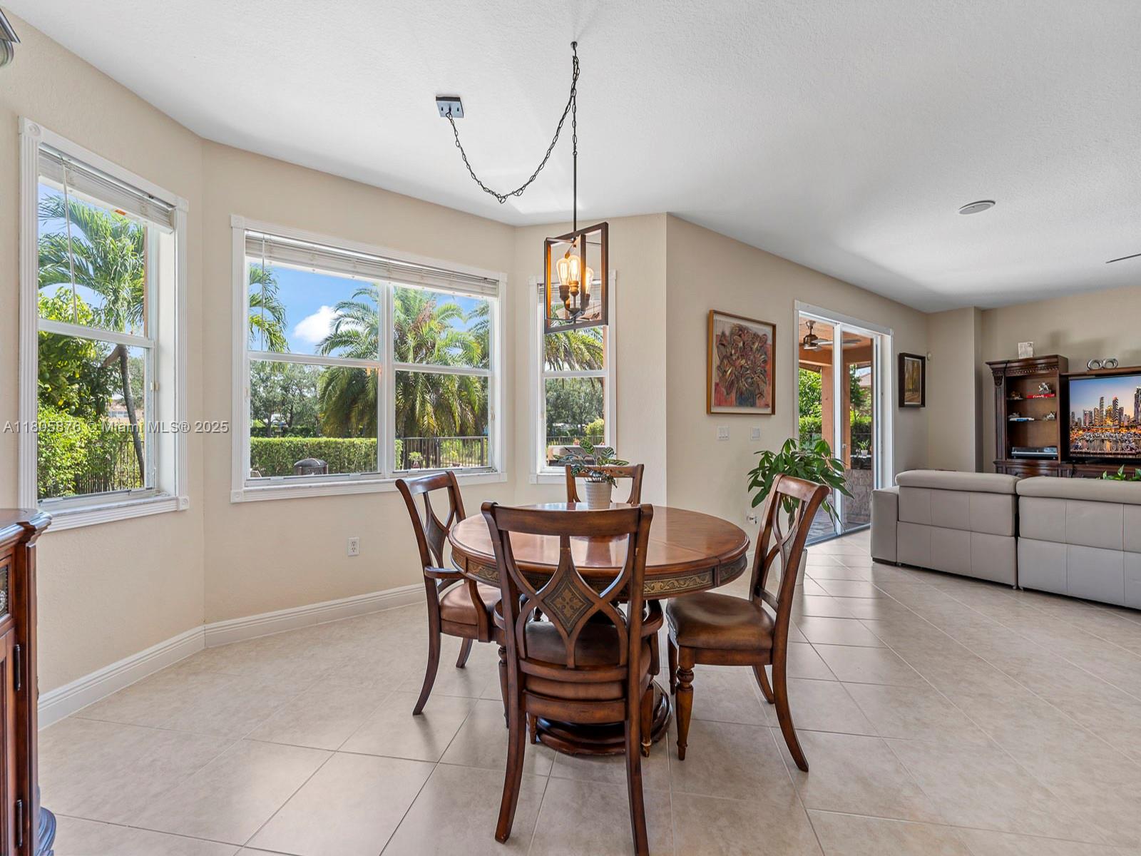 Weston, Florida, 33332, United States, 5 Bedrooms Bedrooms, ,5 BathroomsBathrooms,Residential,For Sale,1826480