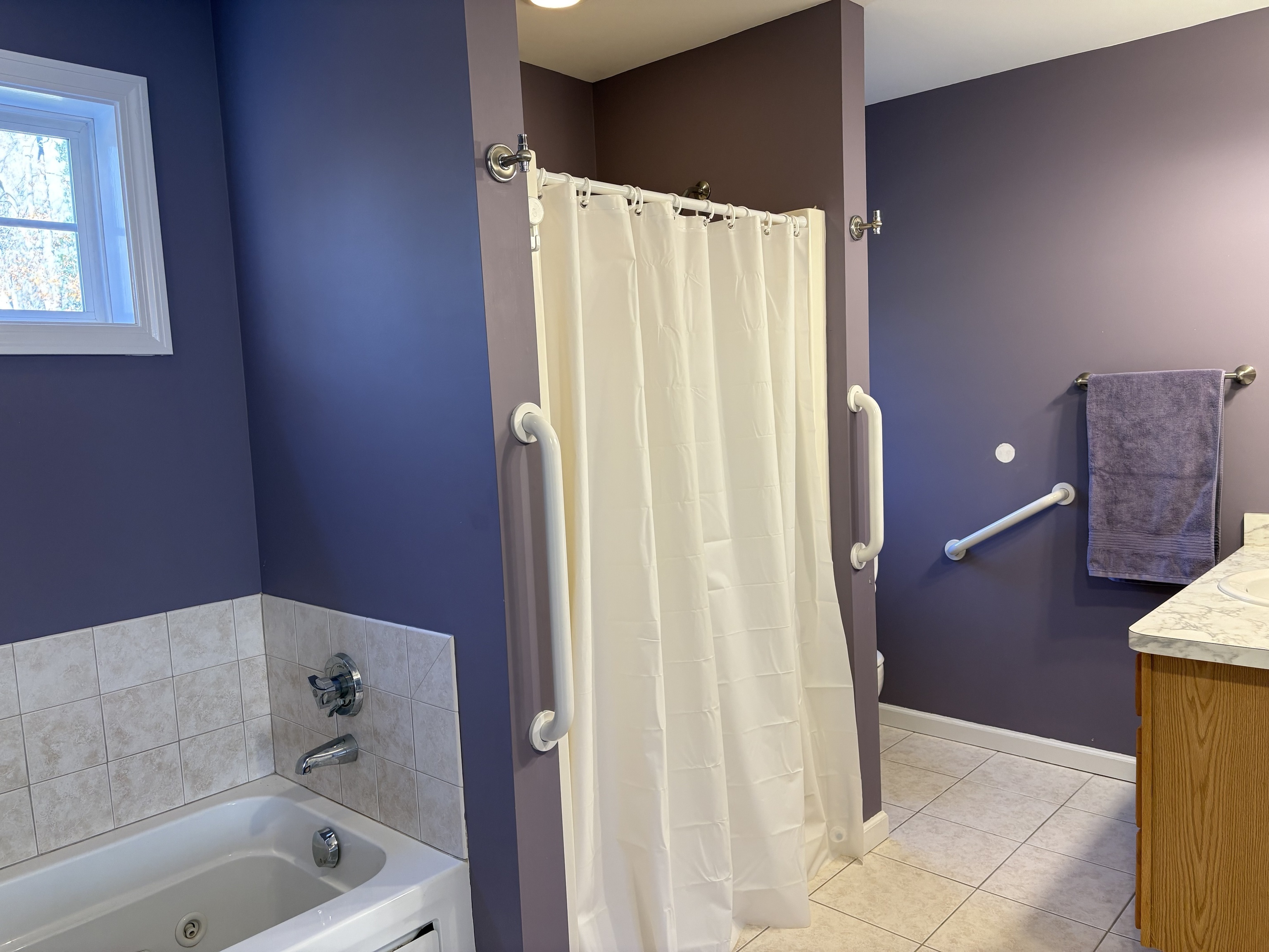 Clinton, Connecticut, 06413, United States, 4 Bedrooms Bedrooms, ,3 BathroomsBathrooms,Residential,For Sale,1989130