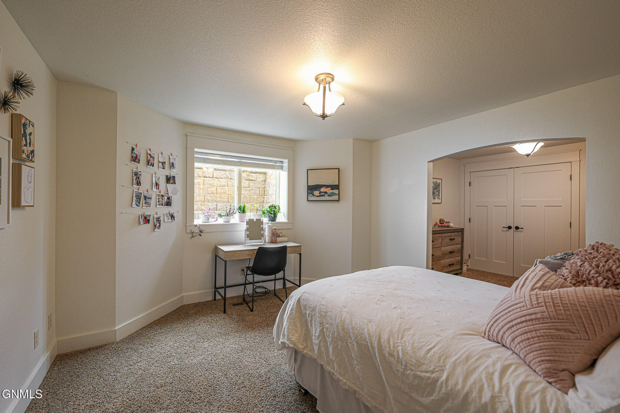 Bismarck, North Dakota, 58503, United States, 6 Bedrooms Bedrooms, ,5 BathroomsBathrooms,Residential,For Sale,1980273