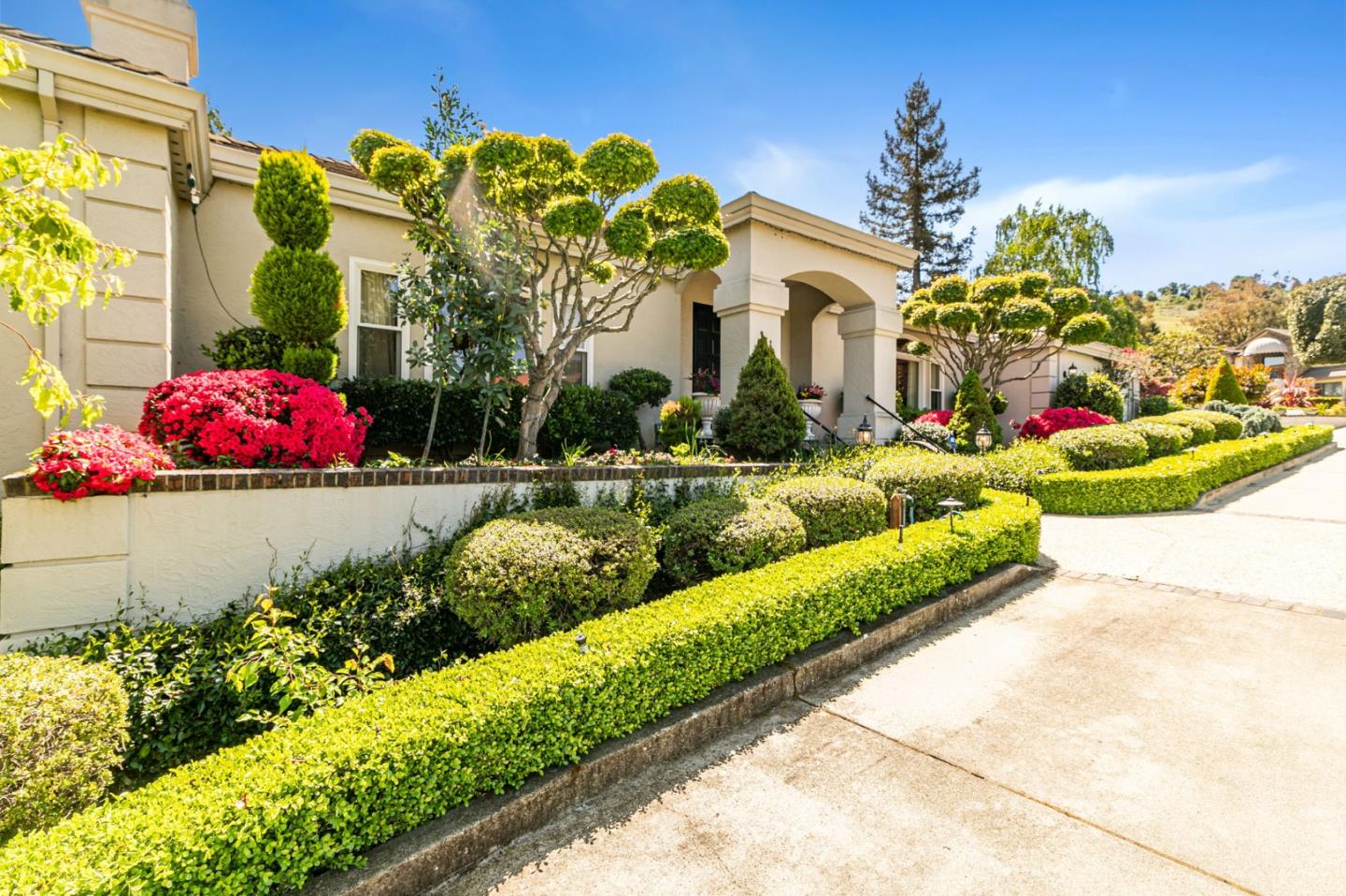 Saratoga, California, 95070, United States, 5 Bedrooms Bedrooms, ,6 BathroomsBathrooms,Residential,For Sale,1891032