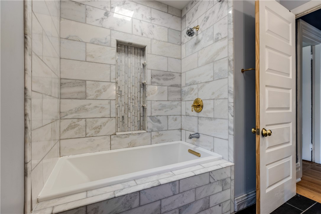 Highland Park, Pennsylvania, 15206, United States, 4 Bedrooms Bedrooms, ,3 BathroomsBathrooms,Residential,For Sale,1924844
