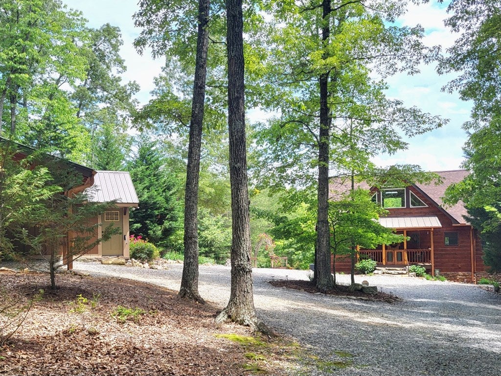 Morganton, Georgia, 30560, United States, 3 Bedrooms Bedrooms, ,4 BathroomsBathrooms,Residential,For Sale,1826410