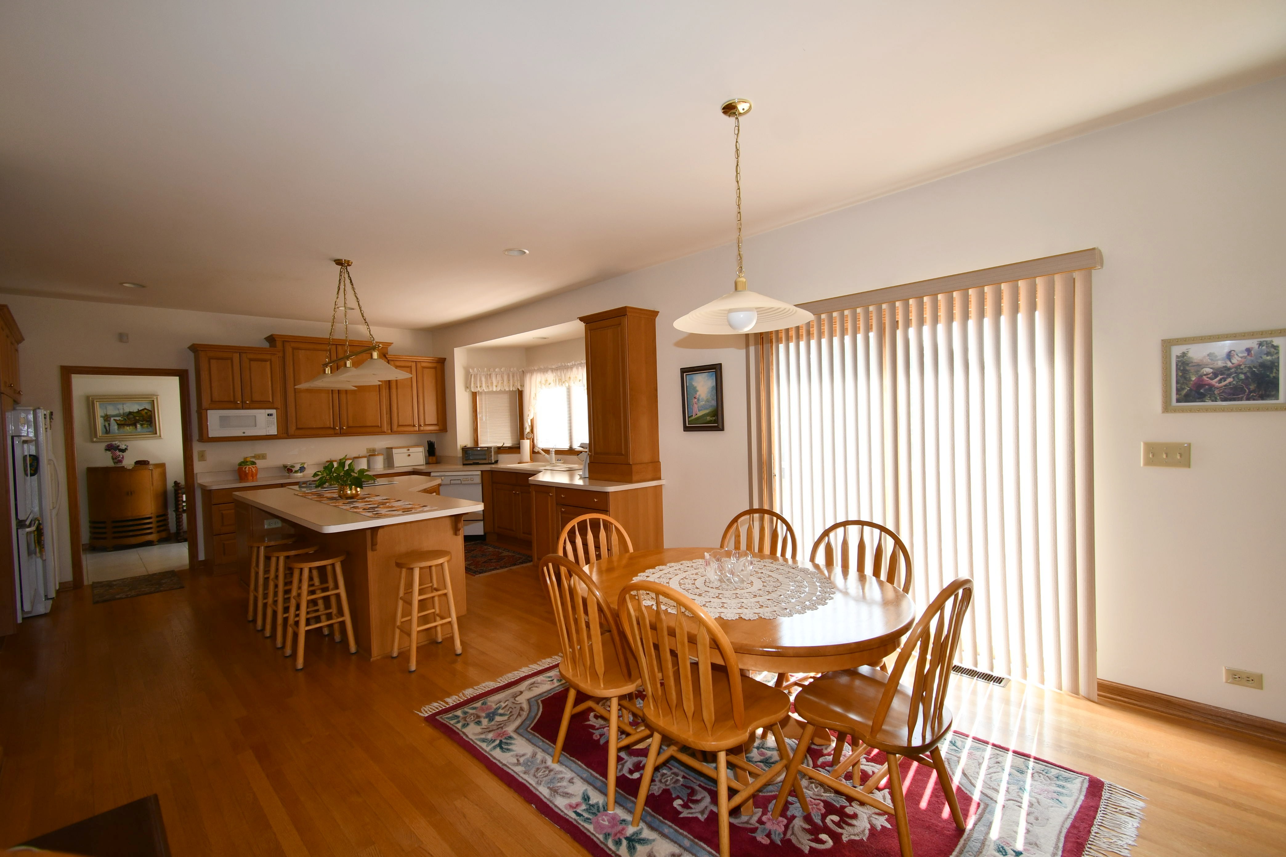 Hawthorn Woods, Illinois, 60047, United States, 4 Bedrooms Bedrooms, ,4 BathroomsBathrooms,Residential,For Sale,1895199