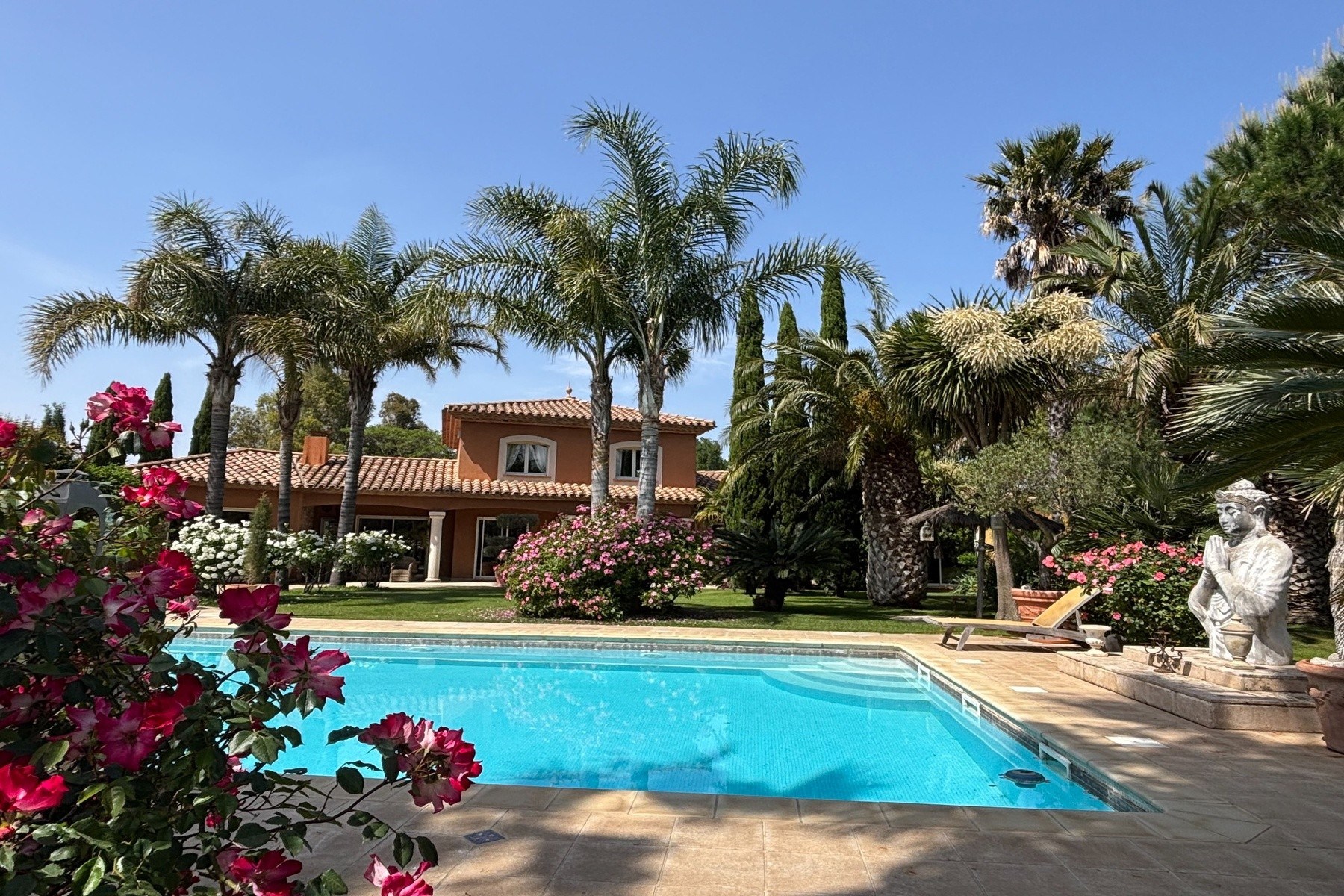  Near Perpignan : Architect-designed villa, large landscaped grounds - 物件實景