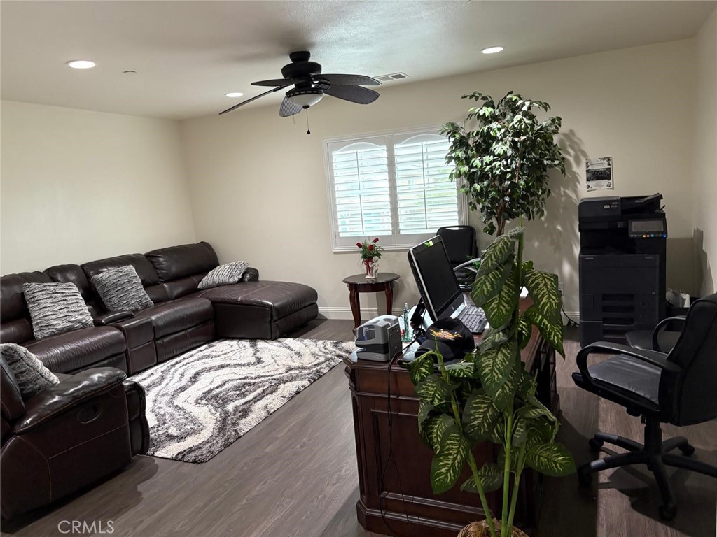 Jurupa Valley, California, 91752, United States, 7 Bedrooms Bedrooms, ,5 BathroomsBathrooms,Residential,For Sale,2020067