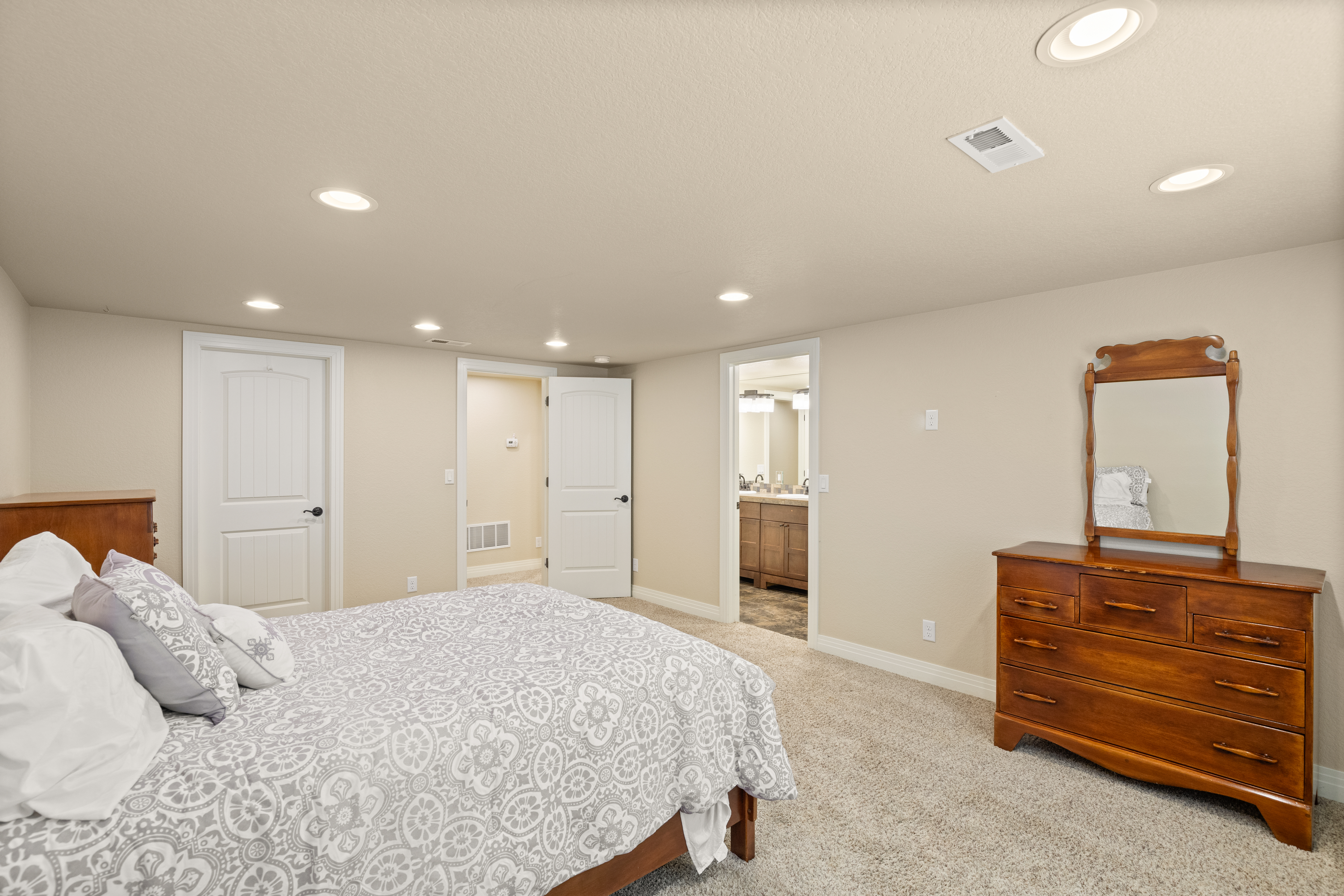  Set on 2.35 acres in Spring Valley Ranch - 物件實景