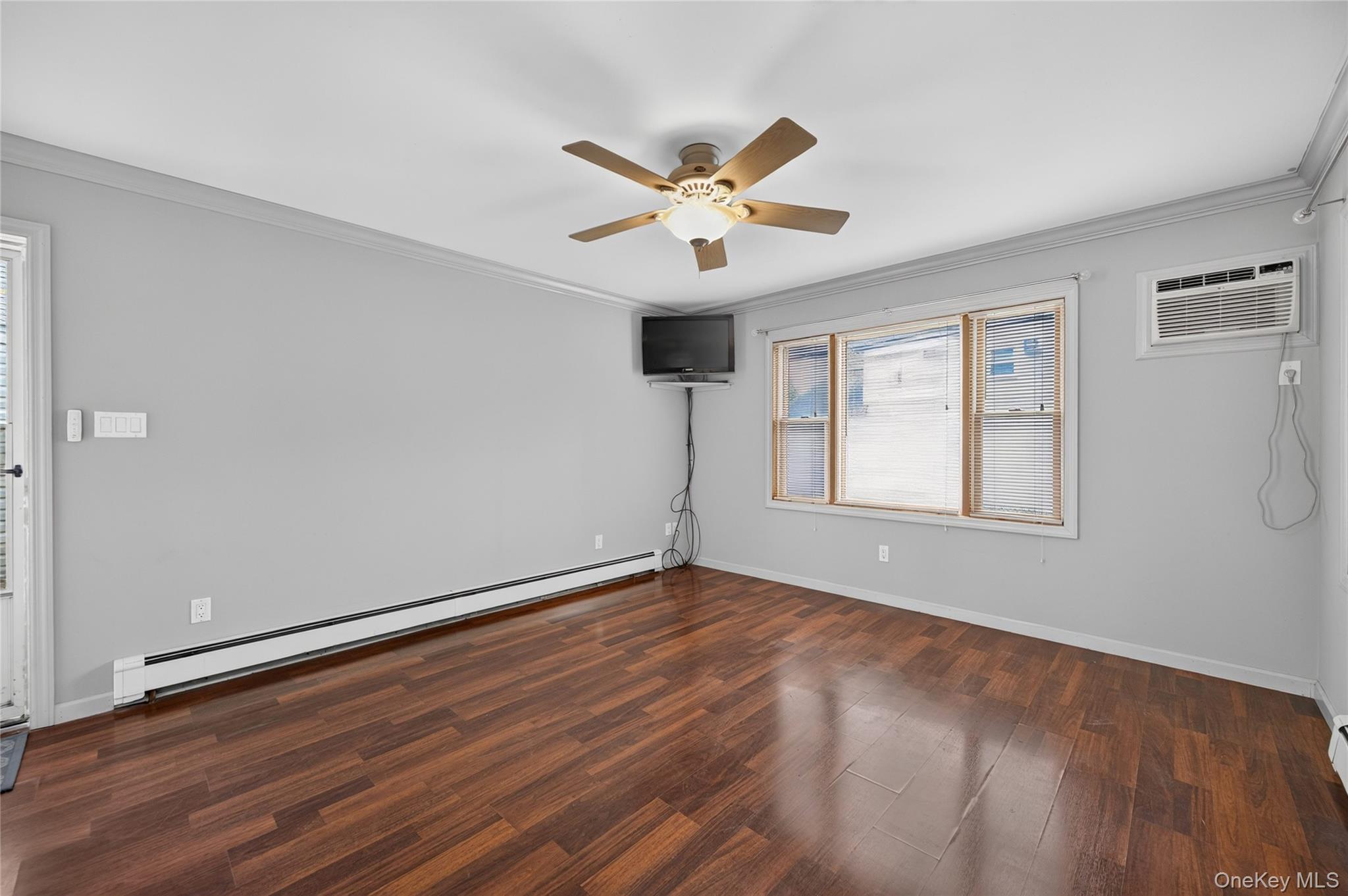  39 Boat Lane, Levittown, NY, 11756 - 物件實景