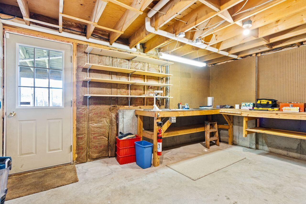 Portland, Maine, 04103, United States, 3 Bedrooms Bedrooms, ,3 BathroomsBathrooms,Residential,For Sale,1988011