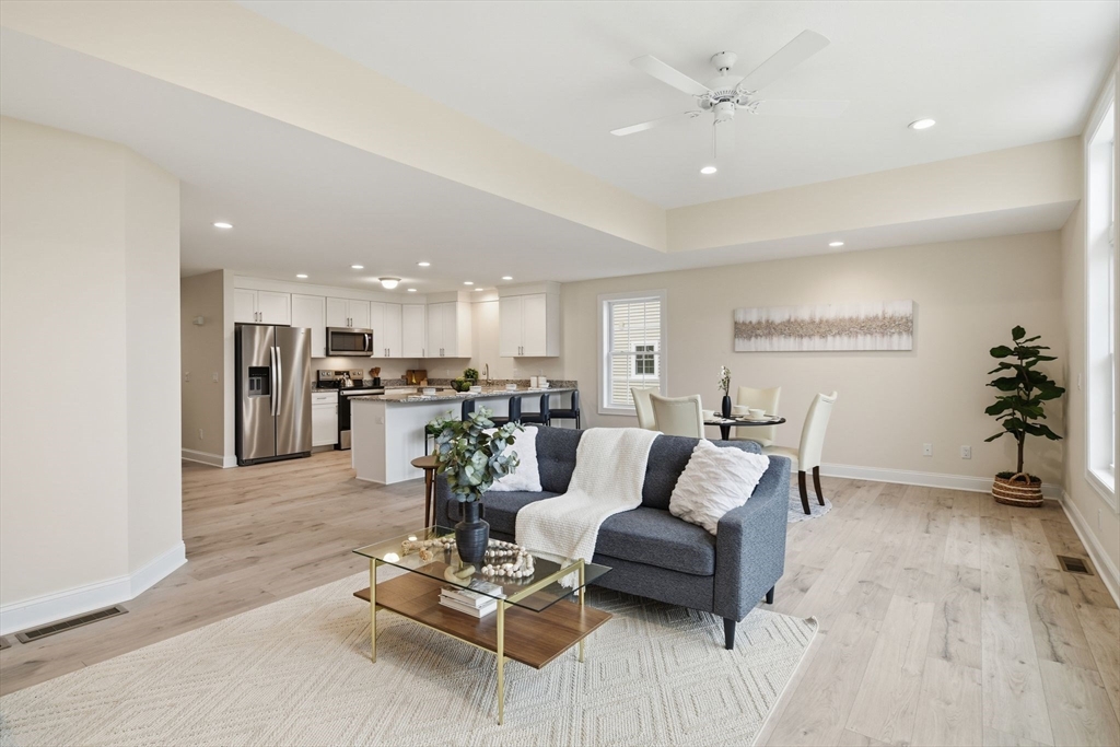 Wilbraham, Massachusetts, 01095, United States, 2 Bedrooms Bedrooms, ,2 BathroomsBathrooms,Residential,For Sale,1987611