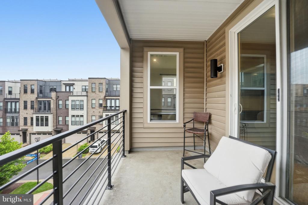 Chantilly, Virginia, 20151, United States, 3 Bedrooms Bedrooms, ,3 BathroomsBathrooms,Residential,For Sale,2048554