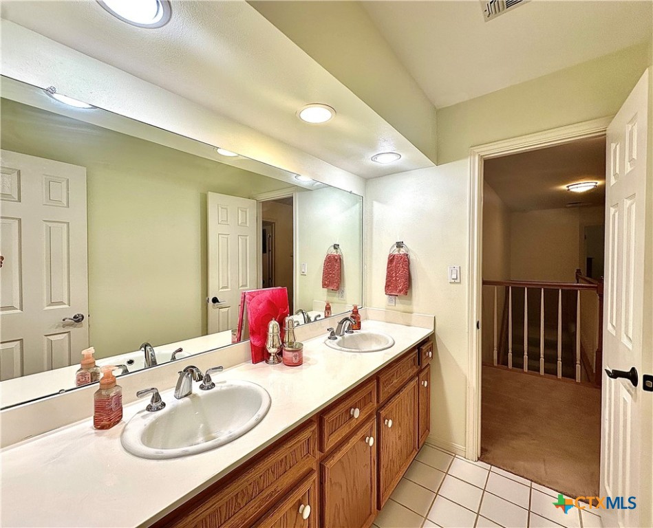 Victoria, Texas, 77904, United States, 4 Bedrooms Bedrooms, ,4 BathroomsBathrooms,Residential,For Sale,1942262