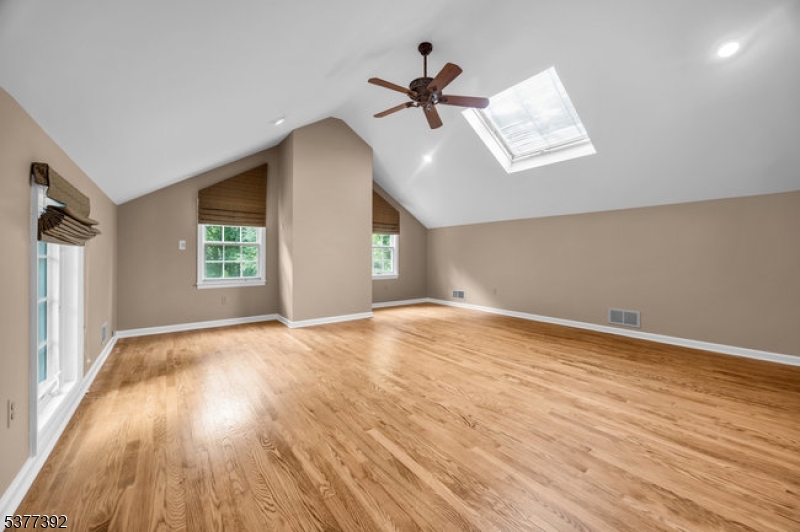 Chatham Twp., New Jersey, 07928, United States, 4 Bedrooms Bedrooms, ,3 BathroomsBathrooms,Residential,For Sale,1926166