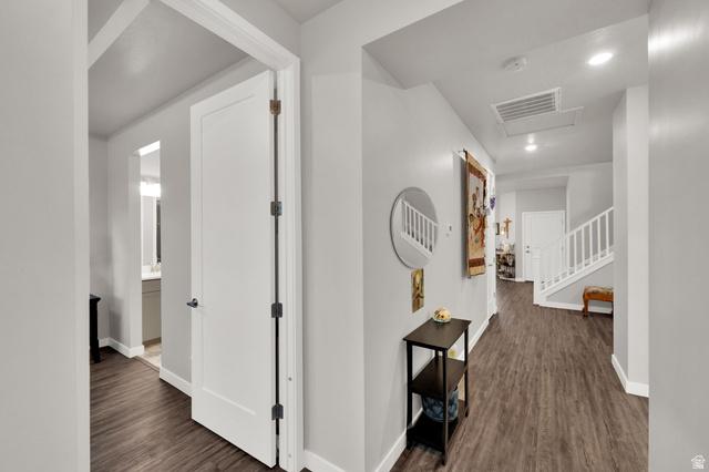 South Jordan, Utah, 84009, United States, 3 Bedrooms Bedrooms, ,3 BathroomsBathrooms,Residential,For Sale,2005216