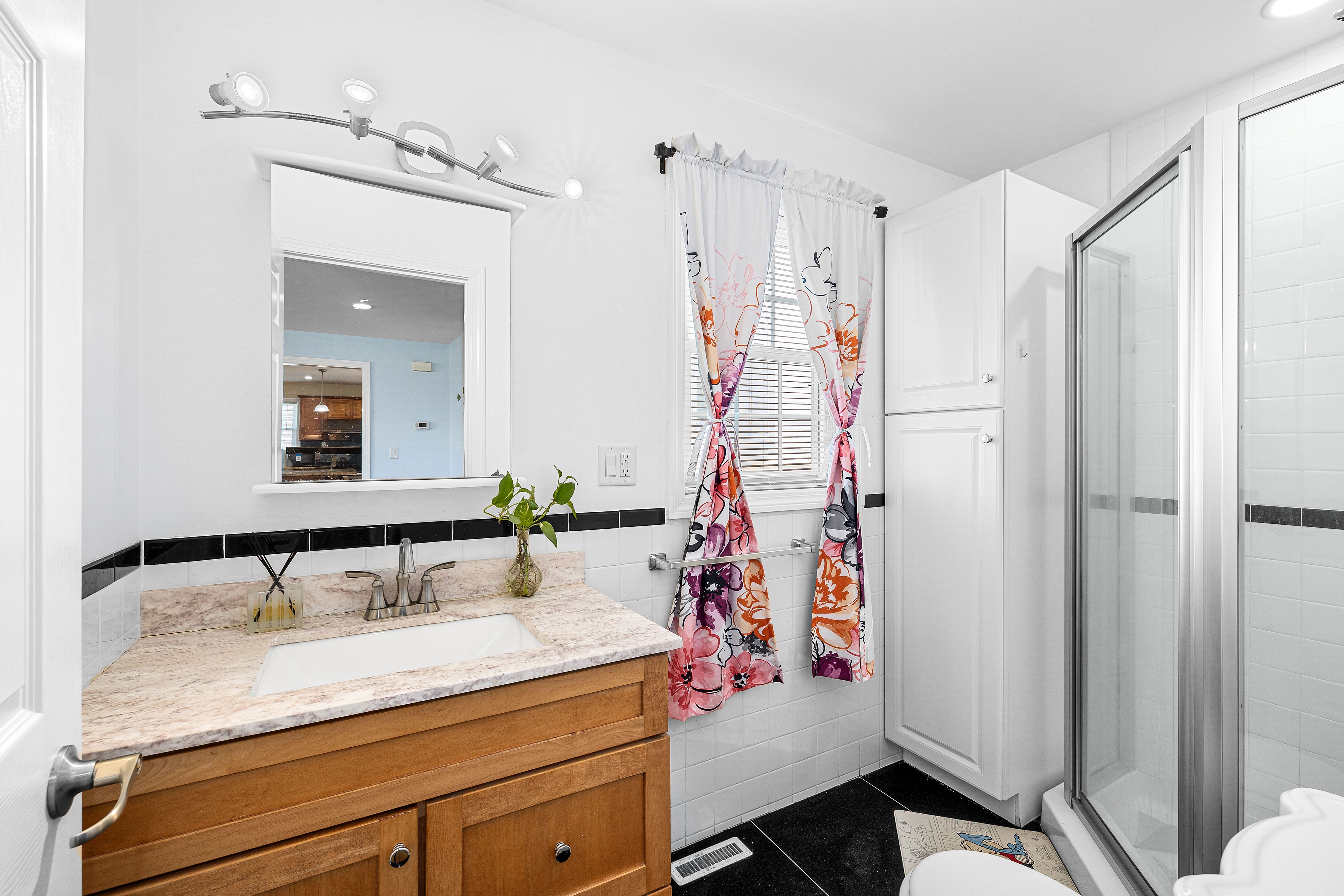  830 Washington Street, Unit 1, Stoughton, MA, 02072 - 物件實景