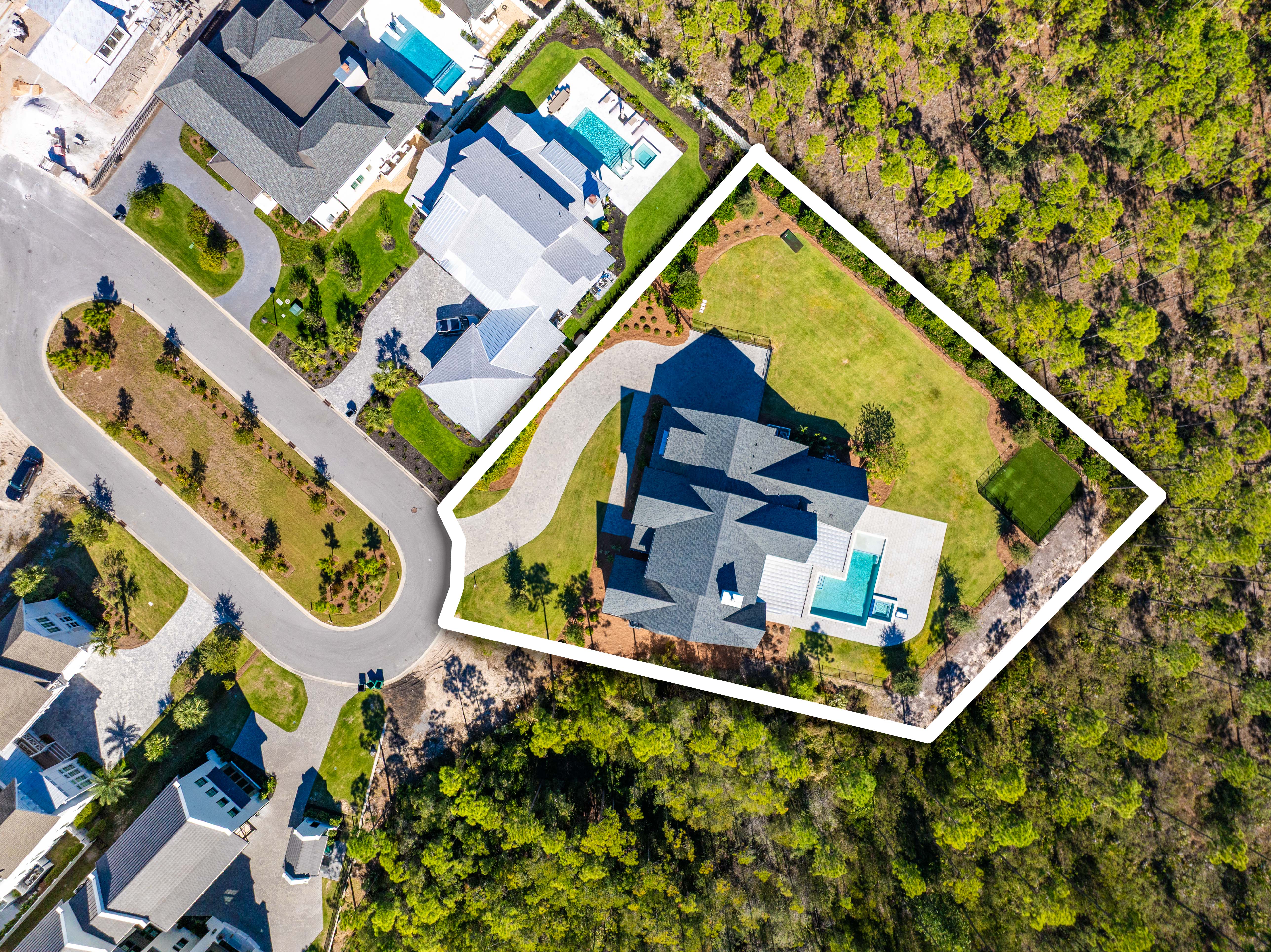  Spectacular Home With Spacious Yard Including Pool, Spa And Outdoor Kitchen - 物件實景