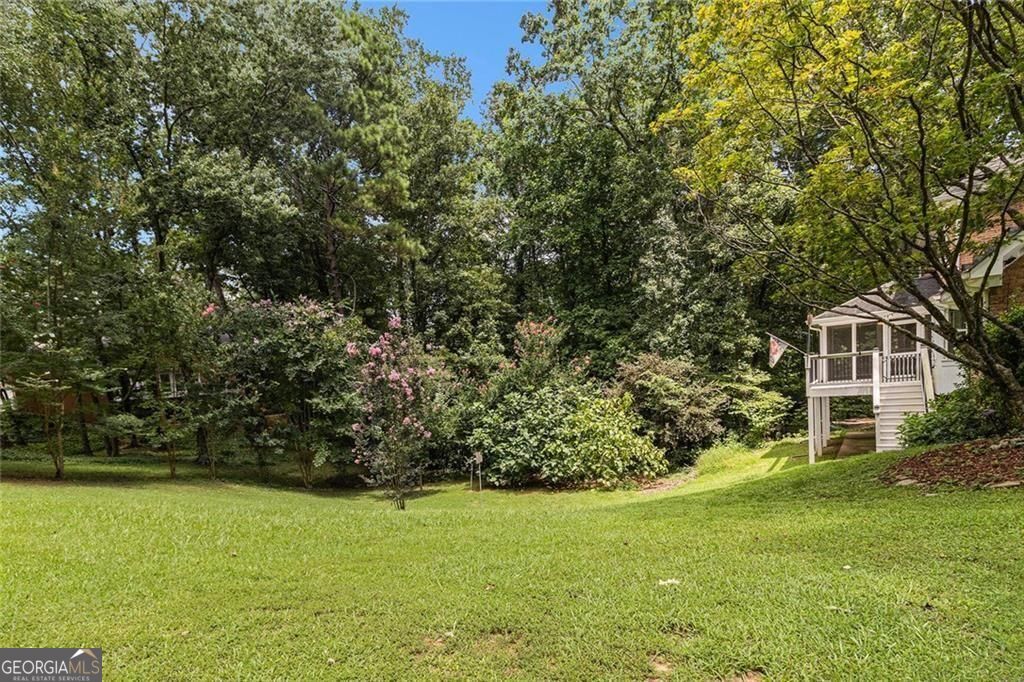 Roswell, Georgia, 30075, United States, 6 Bedrooms Bedrooms, ,4 BathroomsBathrooms,Residential,For Sale,1910371