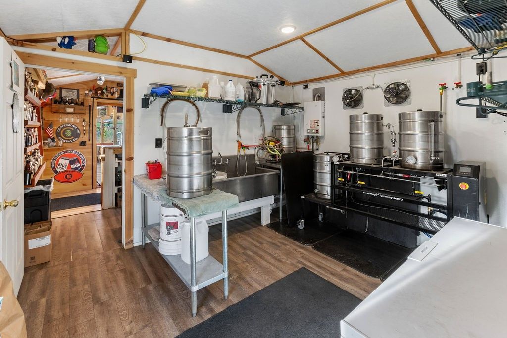 East Meredith, New York, 13757, United States, 3 Bedrooms Bedrooms, ,1 BathroomBathrooms,Residential,For Sale,1991594