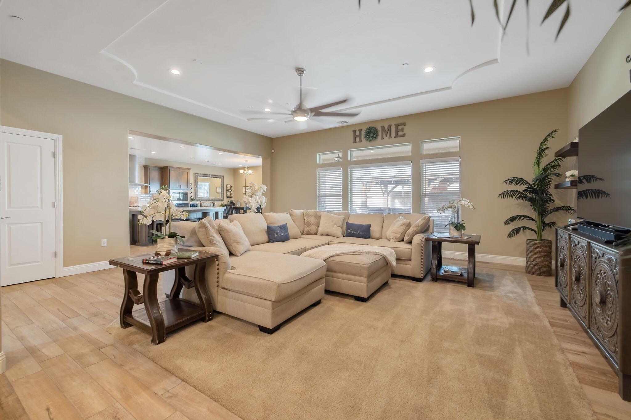 Visalia, California, 93292, United States, 4 Bedrooms Bedrooms, ,2 BathroomsBathrooms,Residential,For Sale,1995431