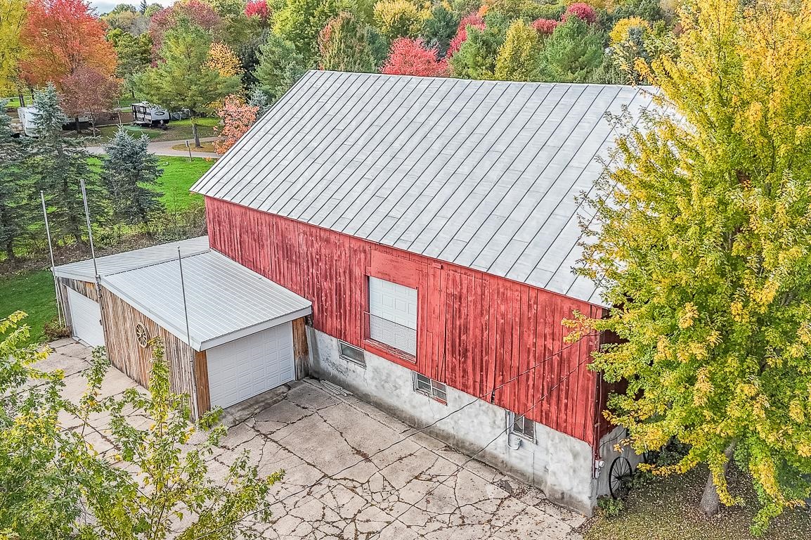 New London, Wisconsin, 54961-8021, United States, 4 Bedrooms Bedrooms, ,2 BathroomsBathrooms,Residential,For Sale,1984435