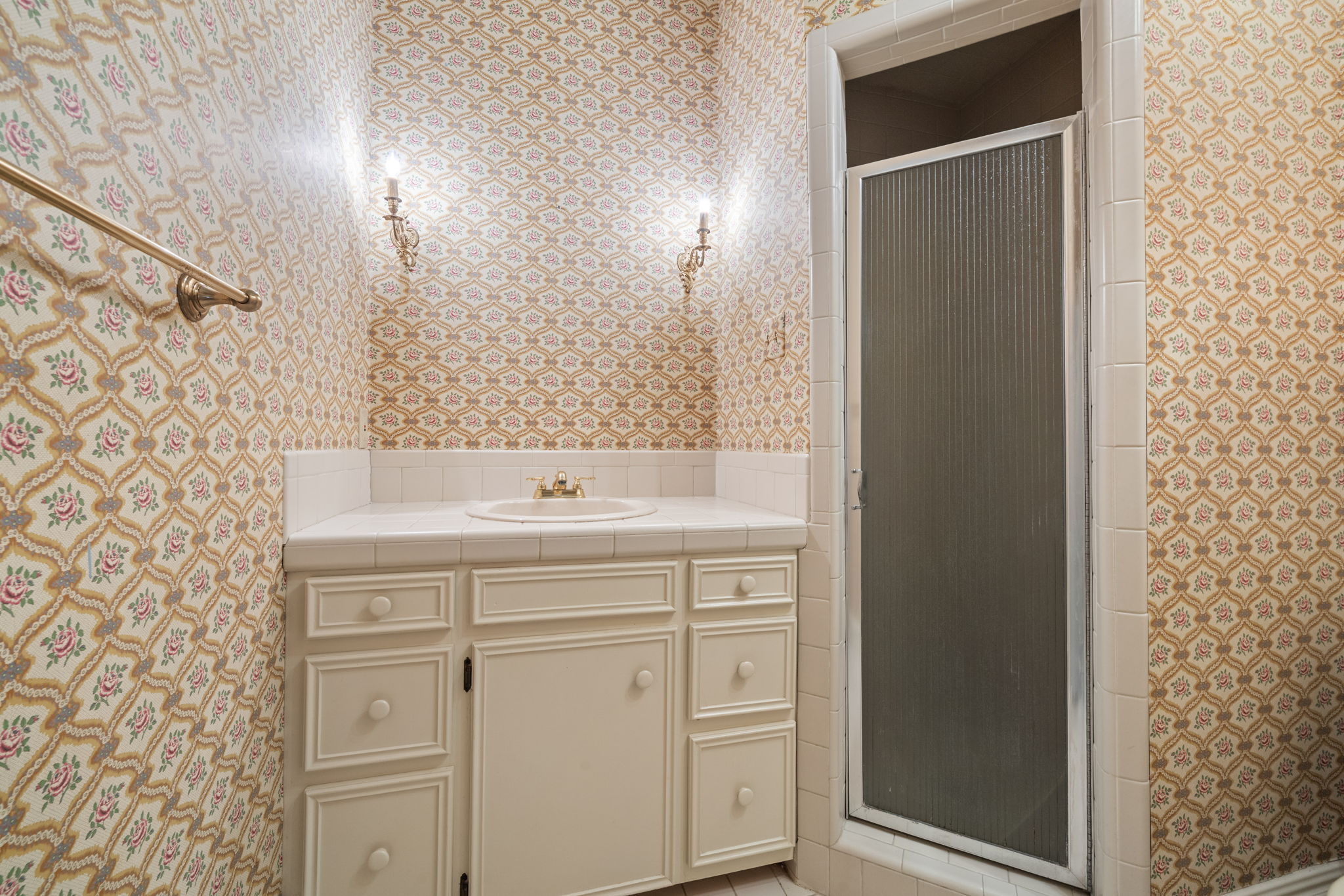 San Marcos, Texas, 78666, United States, 3 Bedrooms Bedrooms, ,4 BathroomsBathrooms,Residential,For Sale,1981922