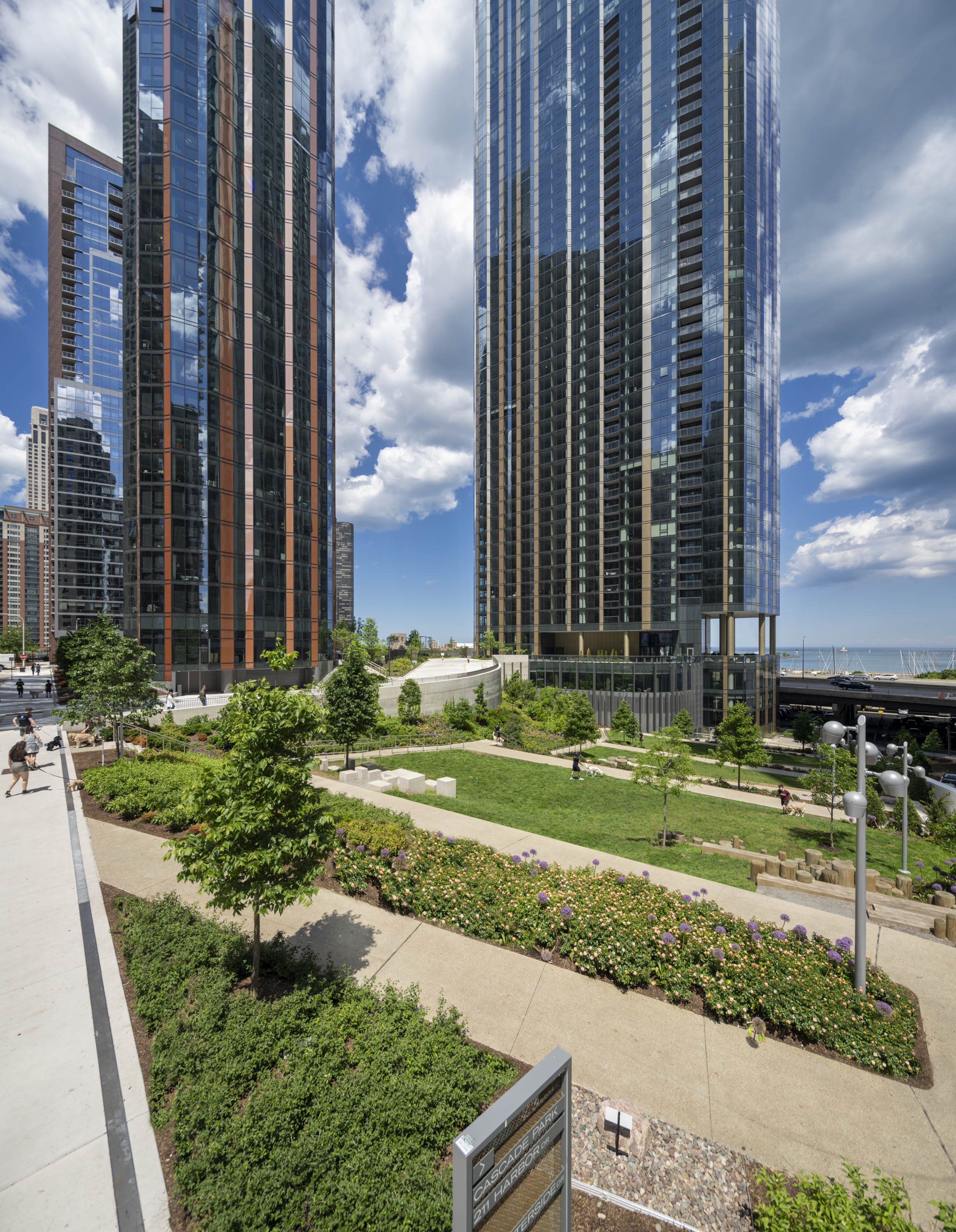  Experience Luxury Resort-Style Lakefront Living at Cirrus - 物件實景