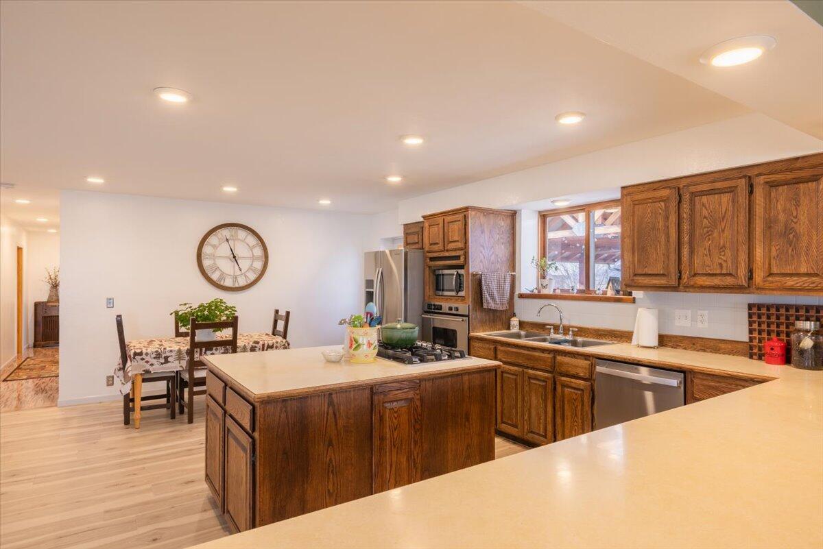 Montrose, Colorado, United States, 3 Bedrooms Bedrooms, ,3 BathroomsBathrooms,Residential,For Sale,1792870