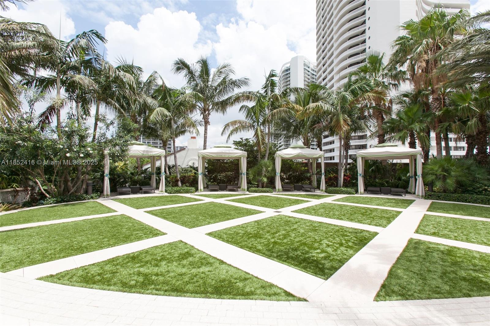 Aventura, Florida, 33160, United States, 2 Bedrooms Bedrooms, ,2 BathroomsBathrooms,Residential,For Sale,1908506
