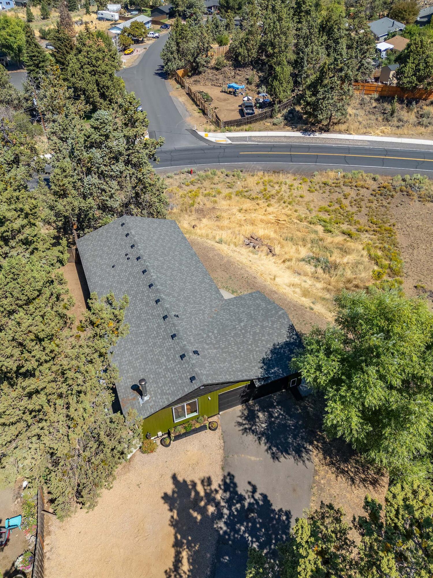 Bend, Oregon, 97701, United States, 3 Bedrooms Bedrooms, ,2 BathroomsBathrooms,Residential,For Sale,1913585