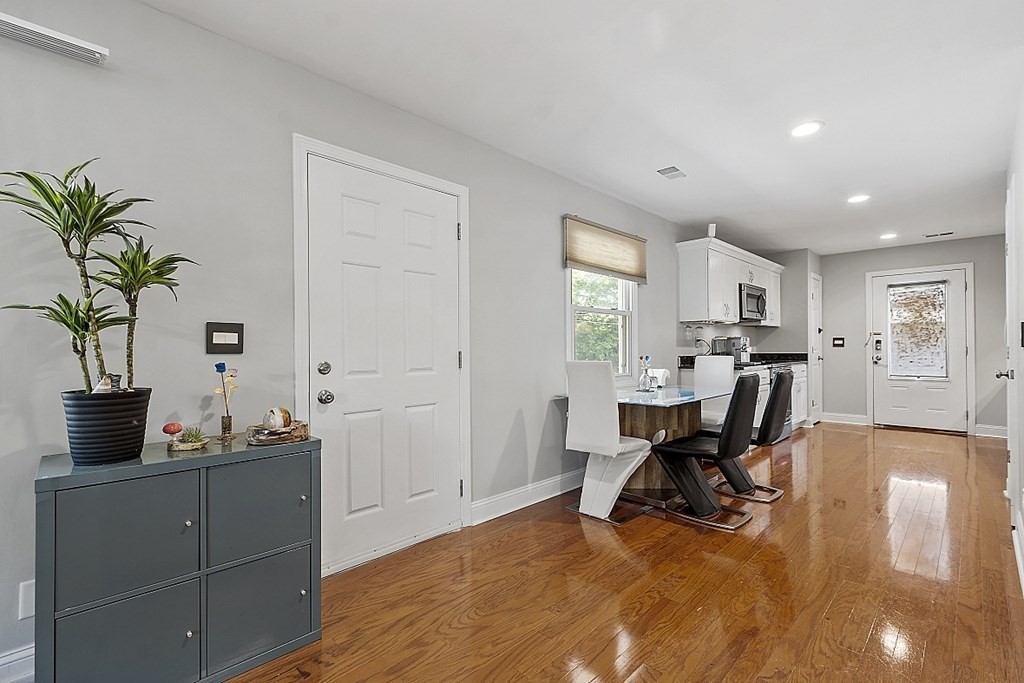 24 Lewis Rd Unit 11, Bedford, Massachusetts, 01730, United States, 3 Bedrooms Bedrooms, ,2 BathroomsBathrooms,Residential,For Sale,24 Lewis Rd Unit 11,1663770