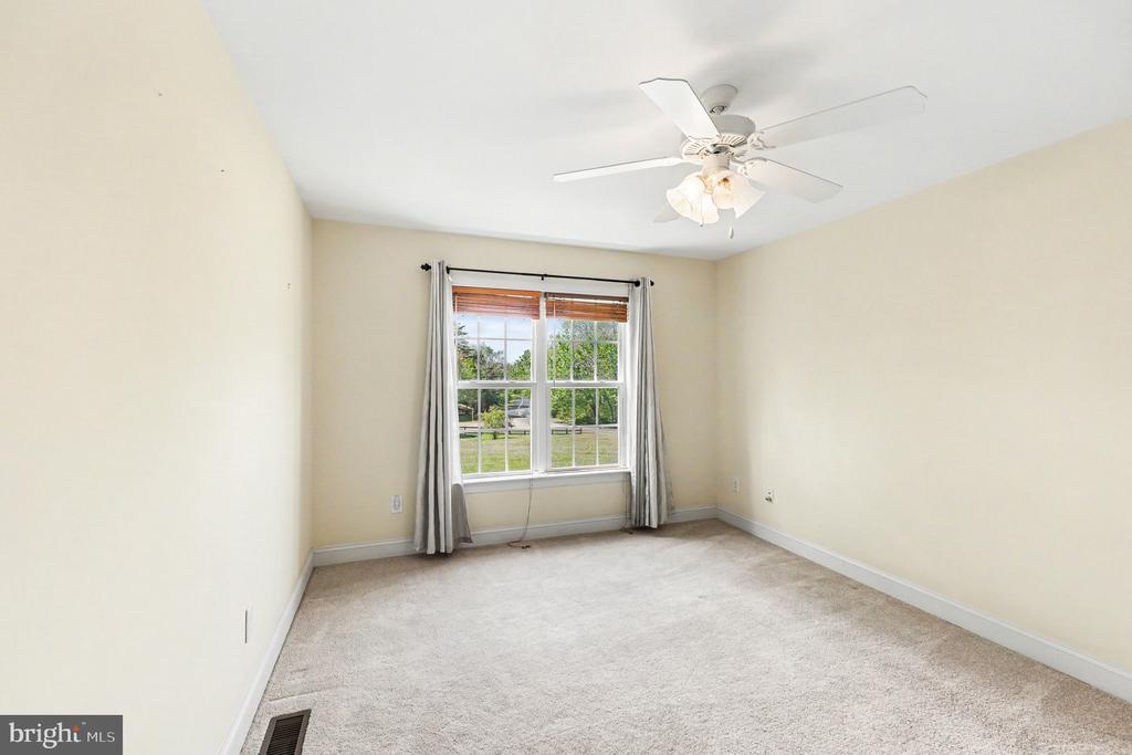 Winchester, Virginia, 22602, United States, 4 Bedrooms Bedrooms, ,3 BathroomsBathrooms,Residential,For Sale,2040713