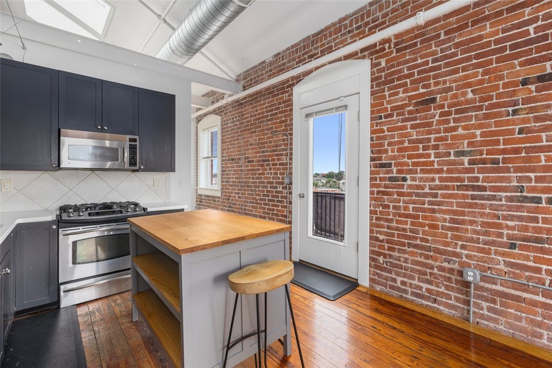 Providence, Rhode Island, 02903, United States, 1 Bedroom Bedrooms, ,2 BathroomsBathrooms,Residential,For Sale,1917986