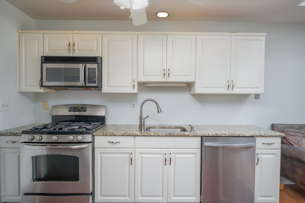 10 Shadowbrook Ln, Harding Township, New Jersey, 07960, United States, 2 Bedrooms Bedrooms, ,3 BathroomsBathrooms,Residential,For Sale,10 Shadowbrook Ln,1433753