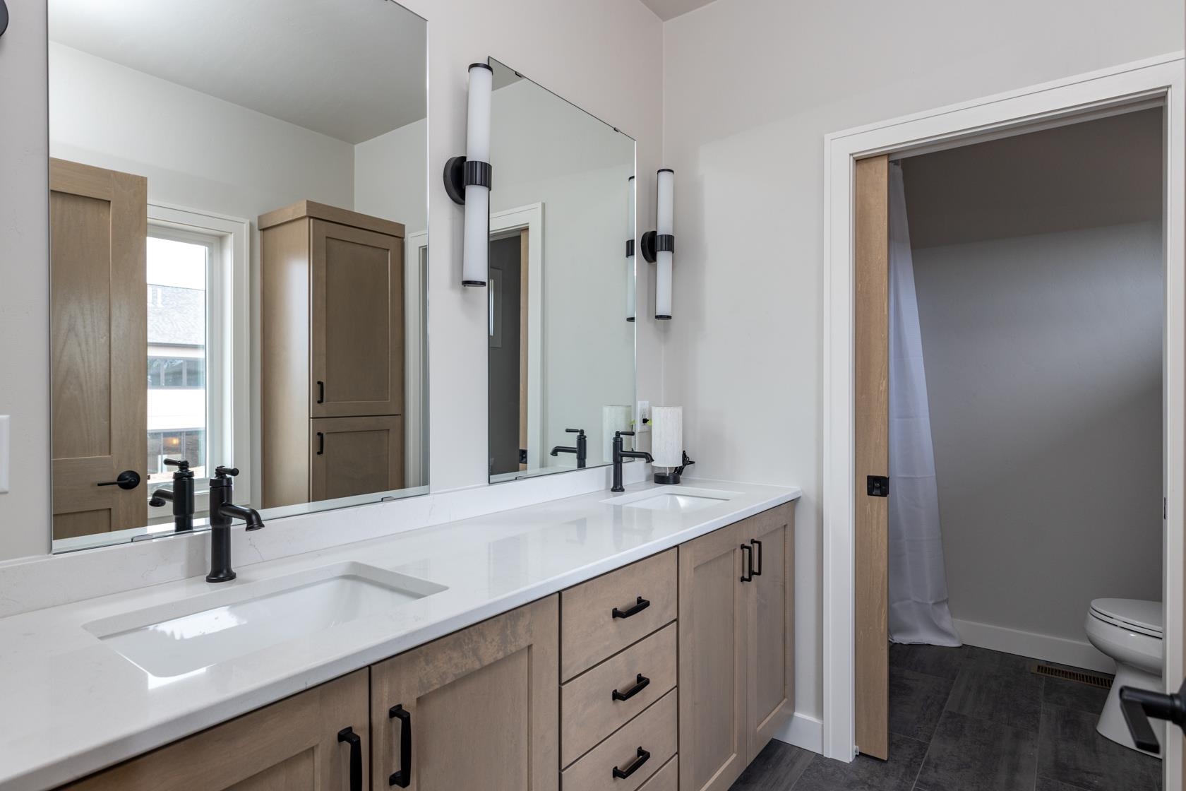 Kimberly, Wisconsin, 54136, United States, 4 Bedrooms Bedrooms, ,3 BathroomsBathrooms,Residential,For Sale,1980690