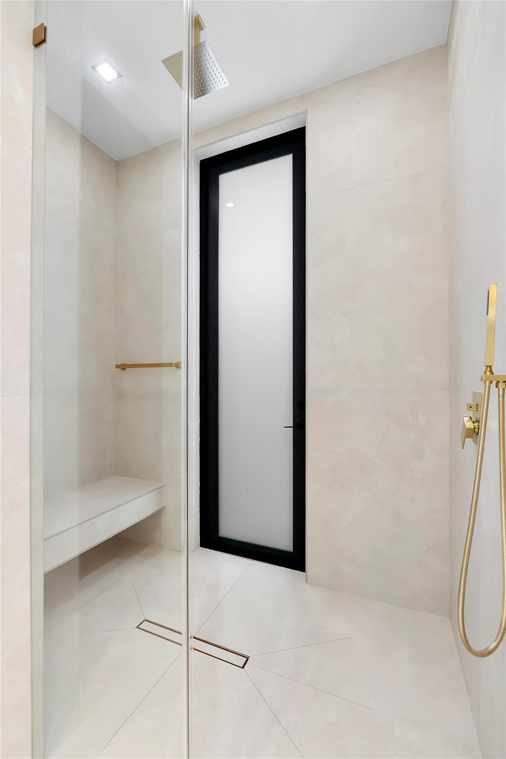 Plantation, Florida, 33323, United States, 6 Bedrooms Bedrooms, ,8 BathroomsBathrooms,Residential,For Sale,1984384