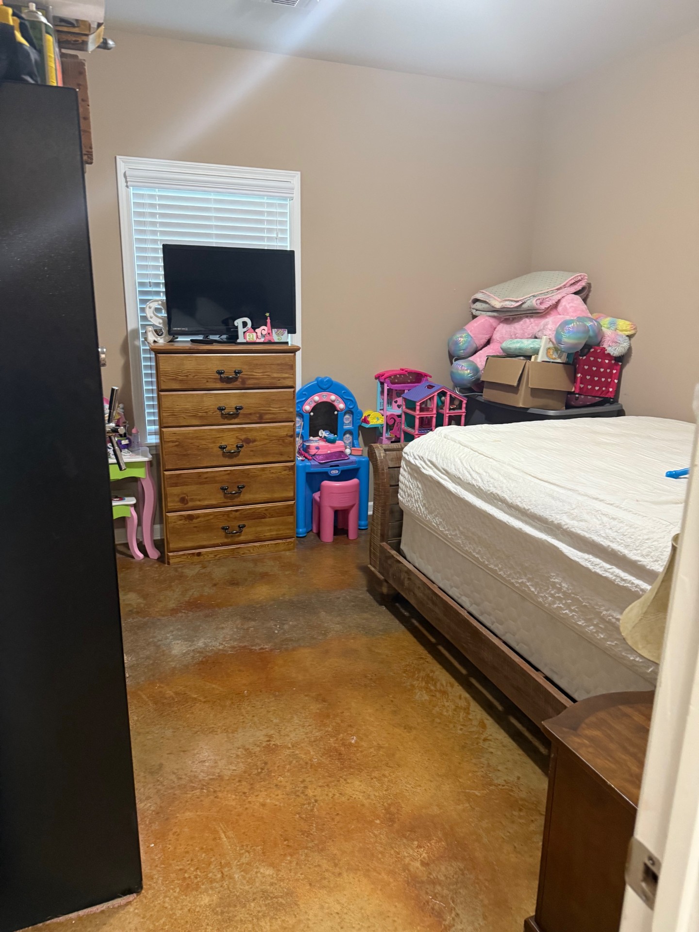 Many, Louisiana, 71449, United States, 4 Bedrooms Bedrooms, ,3 BathroomsBathrooms,Residential,For Sale,1984388