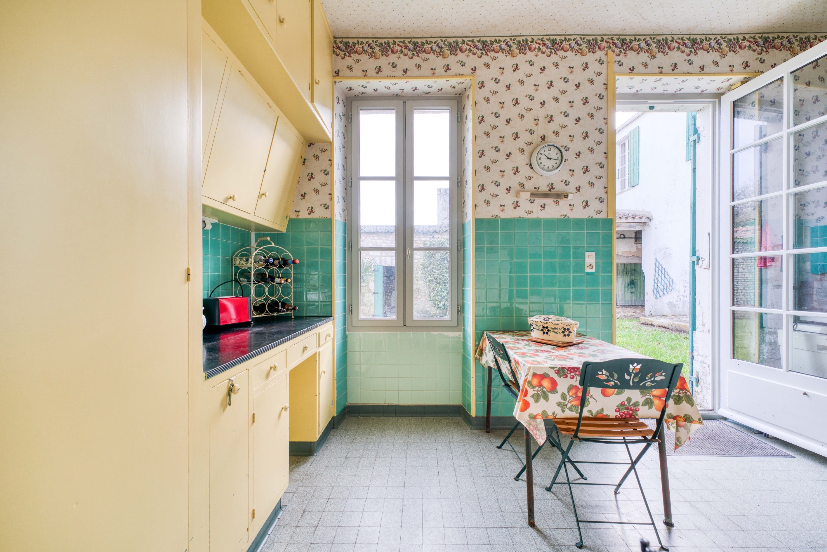  TOWNHOUSE IN THE HEART OF ST PIERRE D
