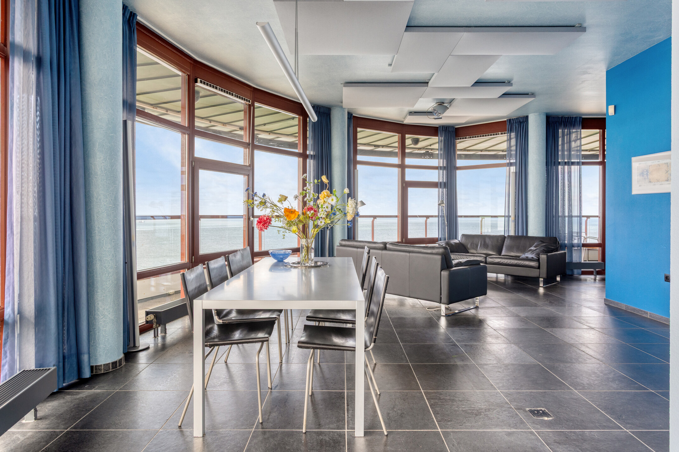  The Penthouse Above the Sea - 物件實景