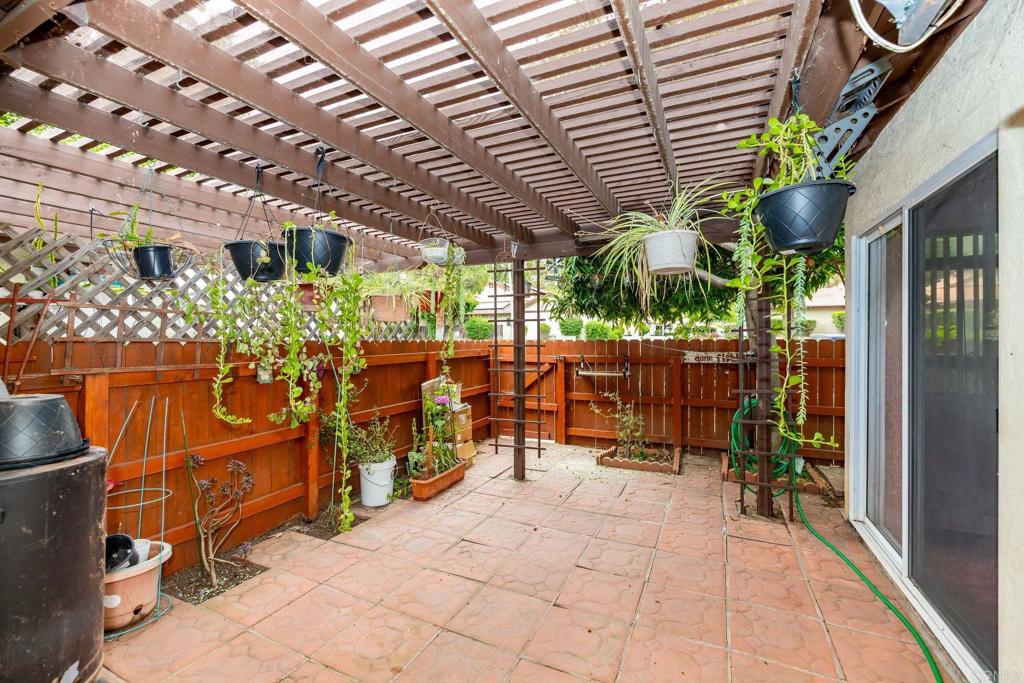 Oceanside, California, 92057, United States, 2 Bedrooms Bedrooms, ,2 BathroomsBathrooms,Residential,For Sale,1850265