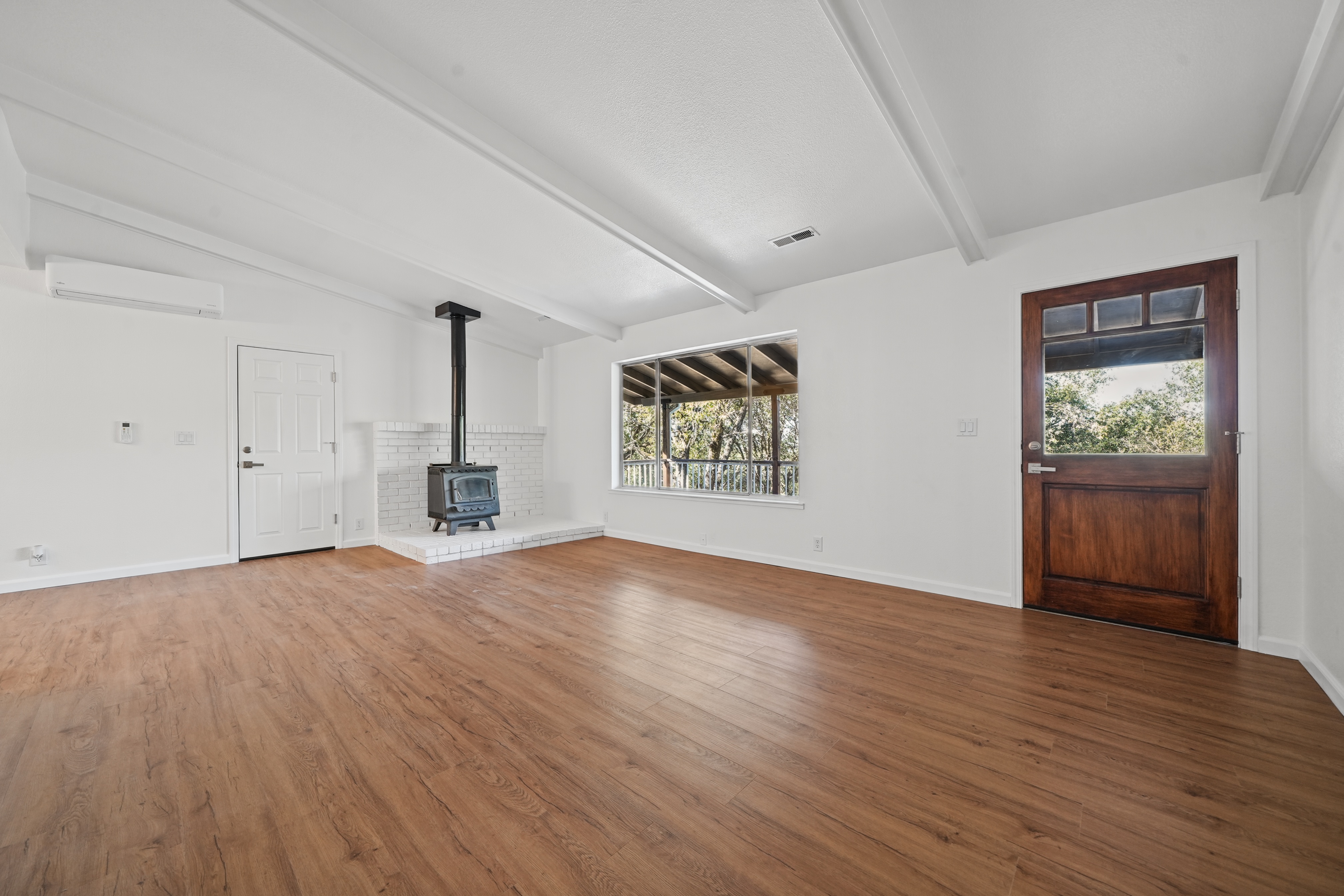  Single Story Living with Views + Privacy - 物件實景
